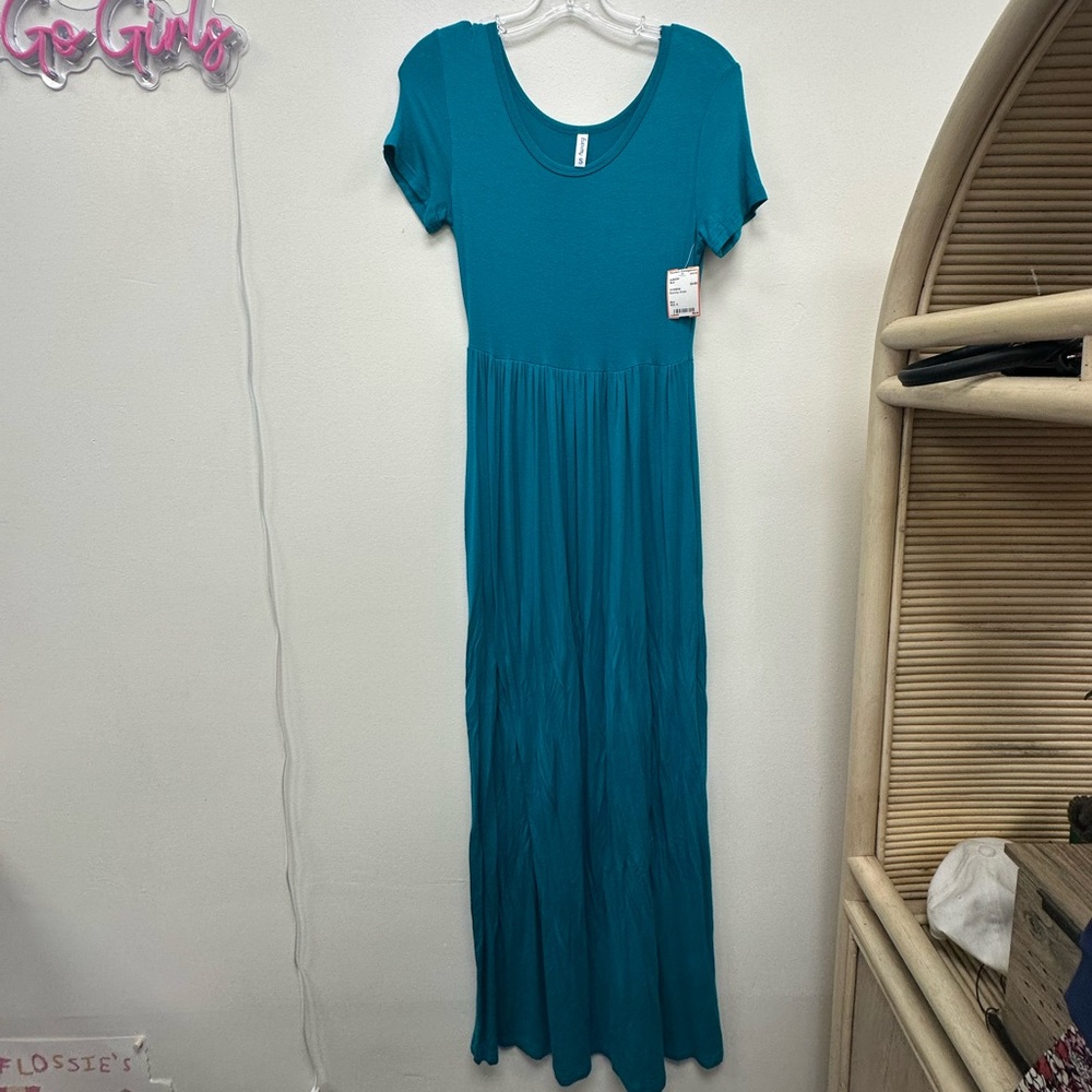 Chic Teal Maxi Dress with Short Sleeves